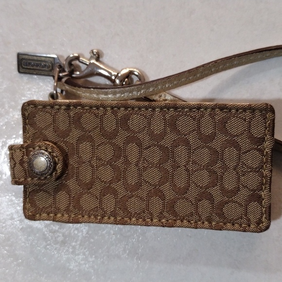 EUC Coach Signature I-Pod Case - Picture 7 of 13